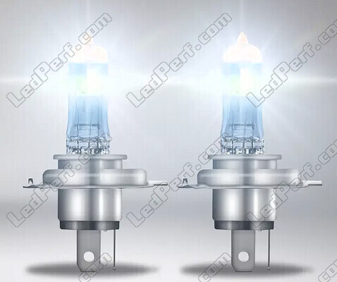 Beleuchtung in Weiß durch die Lampen H4 OSRAM Night Breaker® 220 - 64193NB220-2HB